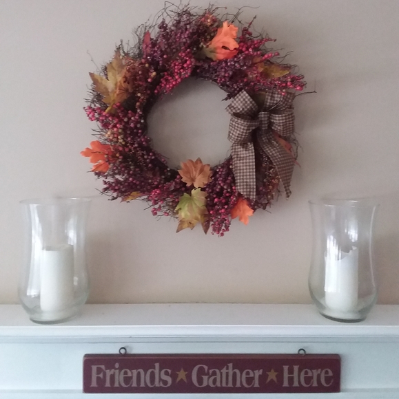 20" Wreath Different Colors of Burgundy/Plum Berries and Homespun Bow - Picture 8 of 9